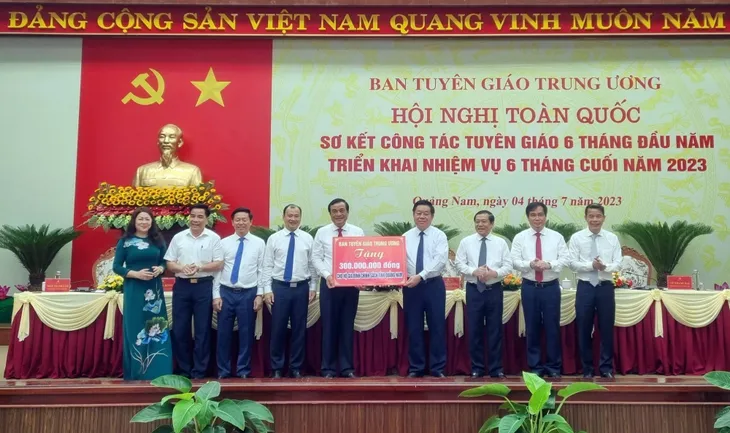 Công tác tuyên giáo tạo đồng thuận trong xã hội - Ảnh 1. Công tác tuyên giáo tạo đồng thuận trong xã hội - Ảnh 1.