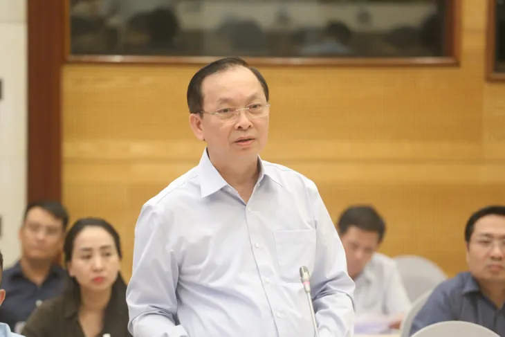 Lãi suất giảm, ngân hàng thừa tiền, vì sao doanh nghiệp vẫn ngại vay? - Ảnh 1. Lãi suất giảm, ngân hàng thừa tiền, vì sao doanh nghiệp vẫn ngại vay? - Ảnh 1.