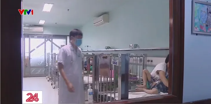 Bảo vệ trẻ trước nguy cơ dịch chồng dịch - Ảnh 2. Bảo vệ trẻ trước nguy cơ dịch chồng dịch - Ảnh 2.