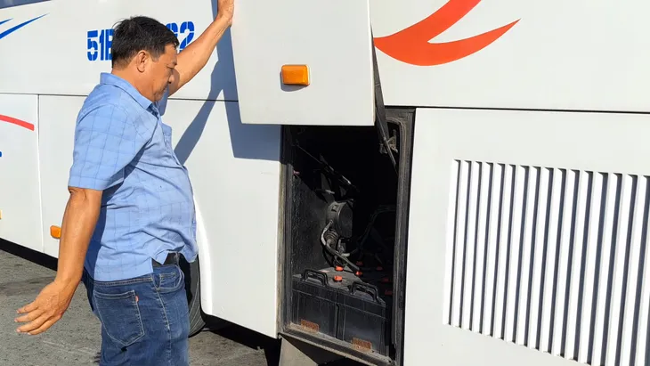 Tiền Giang: Tài xế xe ca liên tục mất bình, mất còi xe trong khu công nghiệp - Ảnh 1. Tiền Giang: Tài xế xe ca liên tục mất bình, mất còi xe trong khu công nghiệp - Ảnh 1.