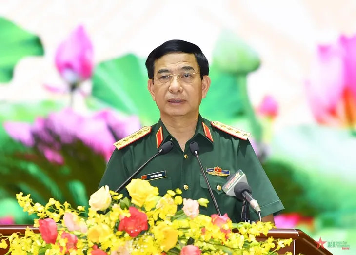 Lấy phiếu tín nhiệm Ủy viên Ban Thường vụ Quân ủy Trung ương và Thứ trưởng Bộ Quốc phòng - Ảnh 1. Lấy phiếu tín nhiệm Ủy viên Ban Thường vụ Quân ủy Trung ương và Thứ trưởng Bộ Quốc phòng - Ảnh 1.