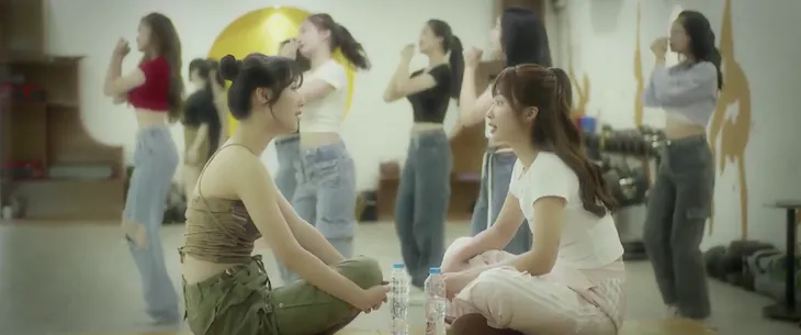 Gia đình mình vui bất thình lình - Tập 36: Khải lừa Trâm Anh lên giường rồi quất ngựa truy phong - Ảnh 2. Gia đình mình vui bất thình lình - Tập 36: Khải lừa Trâm Anh lên giường rồi quất ngựa truy phong - Ảnh 2.