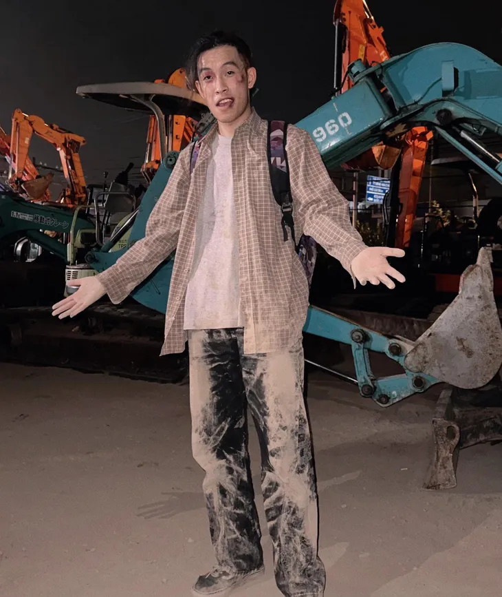 Cuộc đời vẫn đẹp sao: Cận cảnh màn hô biến bộ răng vàng cho Bát - Ảnh 1. Cuộc đời vẫn đẹp sao: Cận cảnh màn hô biến bộ răng vàng cho Bát - Ảnh 1.