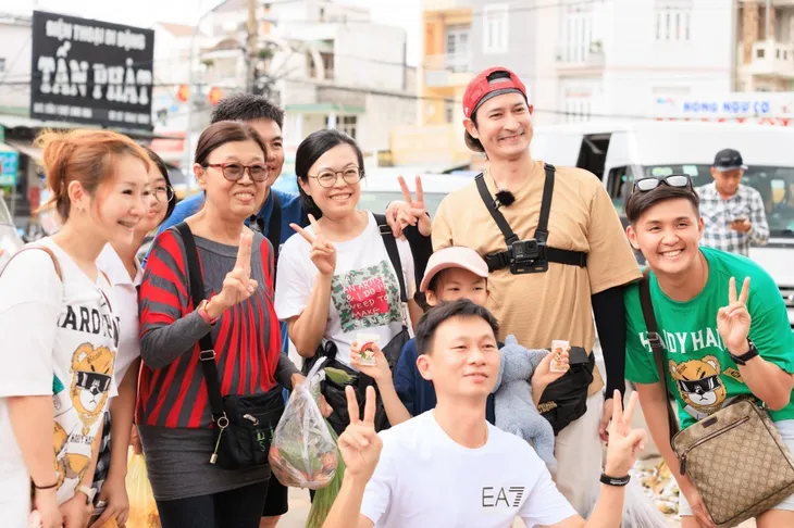 Sao phim Nhà bà Nữ đến Đệ nhất mưu sinh bị mắng vì mượn tiền mua phở - Ảnh 4. Sao phim Nhà bà Nữ đến Đệ nhất mưu sinh bị mắng vì mượn tiền mua phở - Ảnh 4.