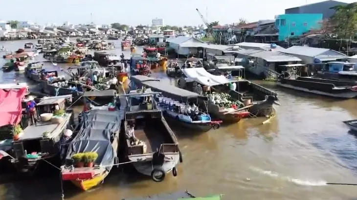 Nét độc đáo của chợ nổi Cái Răng - Ảnh 1.