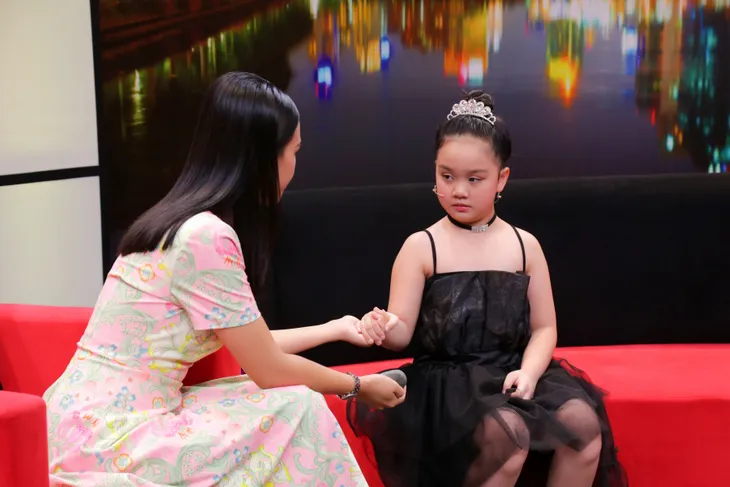 Điều Con Muốn Nói - Tập 1: Á hậu Hoàng Oanh thừa nhận làm mẹ đơn thân không hề dễ dàng - Ảnh 4. Điều Con Muốn Nói - Tập 1: Á hậu Hoàng Oanh thừa nhận làm mẹ đơn thân không hề dễ dàng - Ảnh 4.