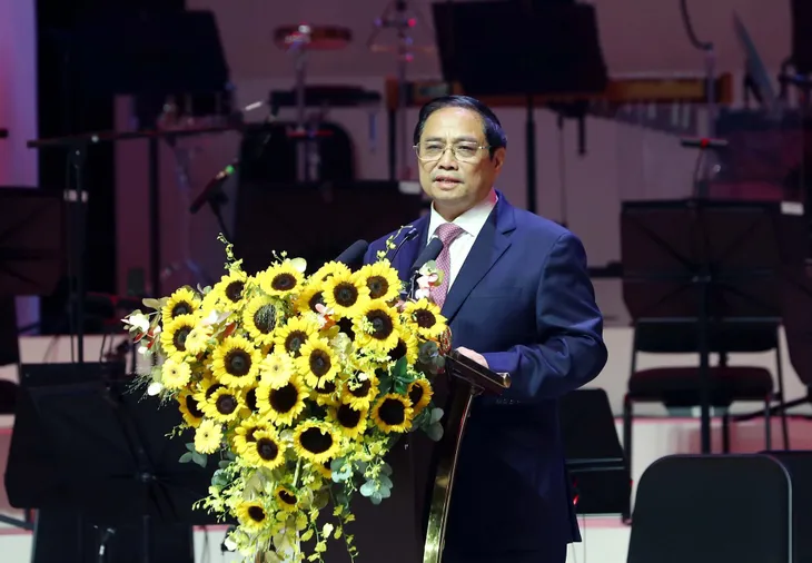 Thủ tướng Phạm Minh Chính dự Lễ khánh thành Nhà hát Hồ Gươm - Ảnh 7. Thủ tướng Phạm Minh Chính dự Lễ khánh thành Nhà hát Hồ Gươm - Ảnh 7.