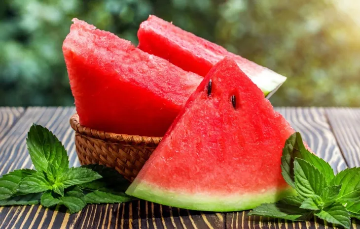 Ăn nhiều dưa hấu không tốt như bạn nghĩ - Ảnh 1. Ăn nhiều dưa hấu không tốt như bạn nghĩ - Ảnh 1.