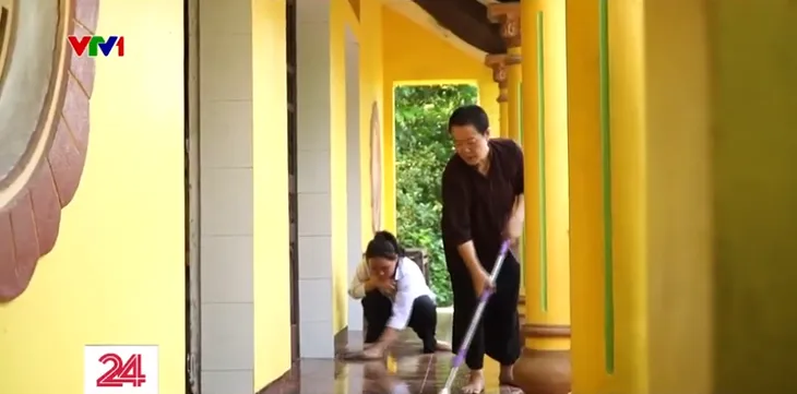 Người mẹ đặc biệt của cô bé 14 tuổi rụt rè - Ảnh 2.