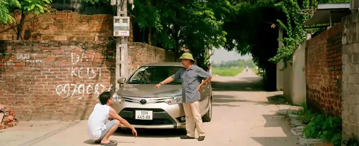 Làng trong phố - Tập 2: Doanh nghiệp Mến - Hiếu lần đầu đi buôn cá đã... đánh nhau - Ảnh 9. Làng trong phố - Tập 2: Doanh nghiệp Mến - Hiếu lần đầu đi buôn cá đã... đánh nhau - Ảnh 9.
