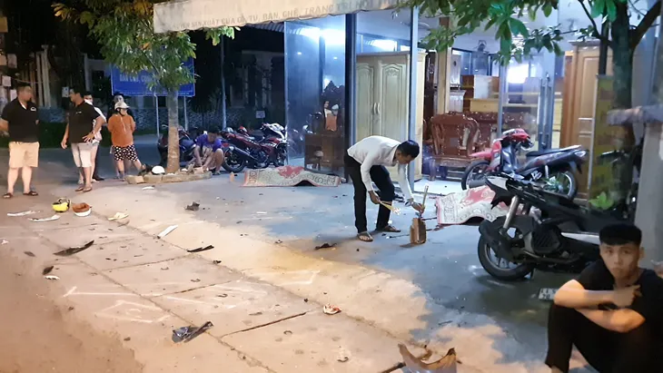 Tiền Giang: 2 xe máy tông nhau trên QL50, 2 người tử vong tại chỗ - Ảnh 1. Tiền Giang: 2 xe máy tông nhau trên QL50, 2 người tử vong tại chỗ - Ảnh 1.