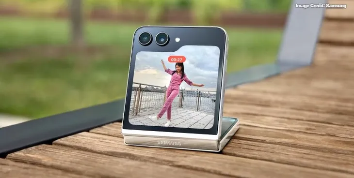 Smartphone màn hình gập và màn hình cuộn: Thiết kế nào tốt hơn? - Ảnh 2. Smartphone màn hình gập và màn hình cuộn: Thiết kế nào tốt hơn? - Ảnh 2.