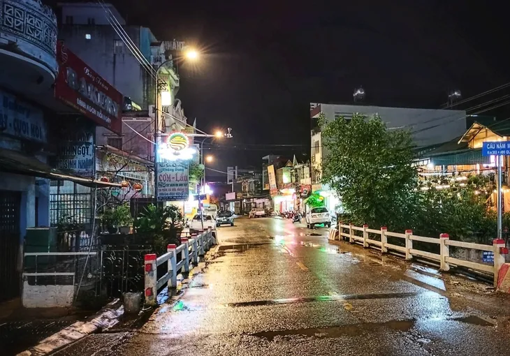 Huyện Mù Cang Chải, Yên Bái có điện trở lại - Ảnh 1. Huyện Mù Cang Chải, Yên Bái có điện trở lại - Ảnh 1.