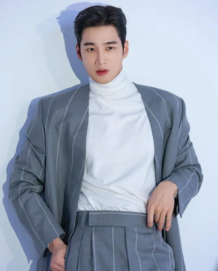 Tranh cãi xung quanh chuyện hẹn hò của Jisoo (BLACKPINK) và Ahn Bo Hyun - Ảnh 1. Tranh cãi xung quanh chuyện hẹn hò của Jisoo (BLACKPINK) và Ahn Bo Hyun - Ảnh 1.