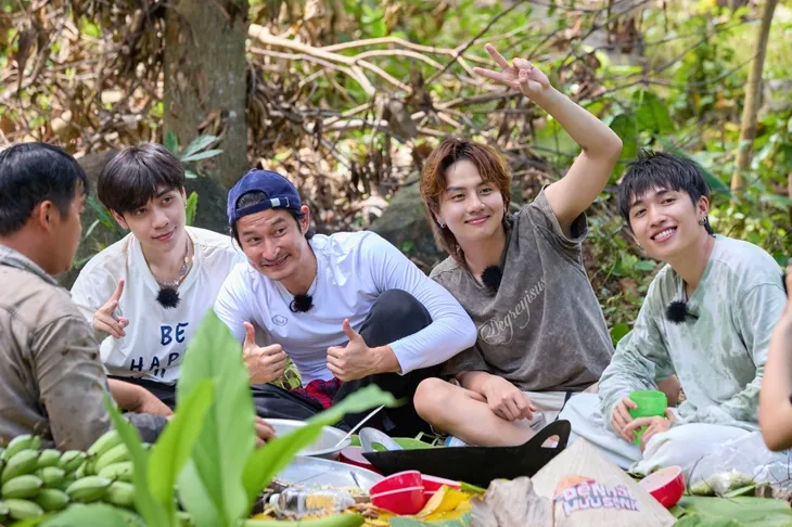 Đệ nhất mưu sinh: Huy Khánh trượt ngã khi lên núi hái xoài mưu sinh - Ảnh 4. Đệ nhất mưu sinh: Huy Khánh trượt ngã khi lên núi hái xoài mưu sinh - Ảnh 4.