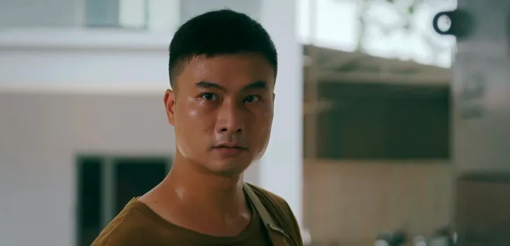 Làng trong phố - Tập 10: Hoài bị cưỡng hiếp ngay tại nơi làm việc - Ảnh 5. Làng trong phố - Tập 10: Hoài bị cưỡng hiếp ngay tại nơi làm việc - Ảnh 5.