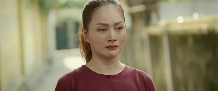 Gia đình mình vui bất thình lình - Tập 46: Công cay xè mắt ôm Phương lần cuối, nỗi khổ này ai hiểu thấu! - Ảnh 14. Gia đình mình vui bất thình lình - Tập 46: Công cay xè mắt ôm Phương lần cuối, nỗi khổ này ai hiểu thấu! - Ảnh 14.