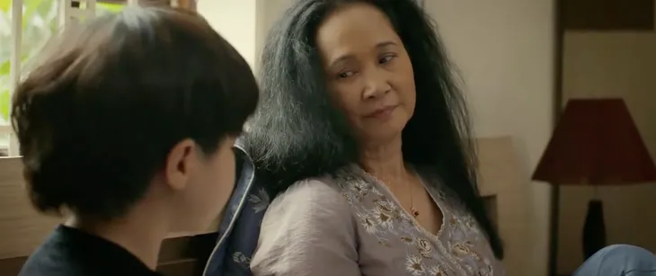 Gia đình mình vui bất thình lình - Tập 46: Công cay xè mắt ôm Phương lần cuối, nỗi khổ này ai hiểu thấu! - Ảnh 26. Gia đình mình vui bất thình lình - Tập 46: Công cay xè mắt ôm Phương lần cuối, nỗi khổ này ai hiểu thấu! - Ảnh 26.