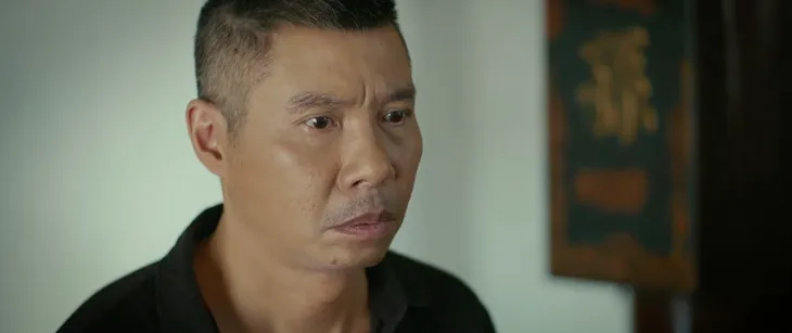 Gia đình mình vui bất thình lình - Tập 46: Công cay xè mắt ôm Phương lần cuối, nỗi khổ này ai hiểu thấu! - Ảnh 32. Gia đình mình vui bất thình lình - Tập 46: Công cay xè mắt ôm Phương lần cuối, nỗi khổ này ai hiểu thấu! - Ảnh 32.