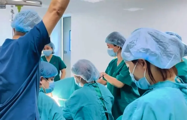 Cấp cứu thành công bệnh nhân 12 tuổi đau hạ vị nhờ ứng dụng Telehealth - Ảnh 1. Cấp cứu thành công bệnh nhân 12 tuổi đau hạ vị nhờ ứng dụng Telehealth - Ảnh 1.