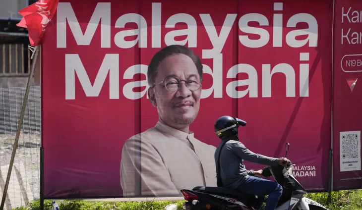 Cử tri Malaysia đi bỏ phiếu bầu cơ quan lập pháp tại 6 bang - Ảnh 1. Cử tri Malaysia đi bỏ phiếu bầu cơ quan lập pháp tại 6 bang - Ảnh 1.