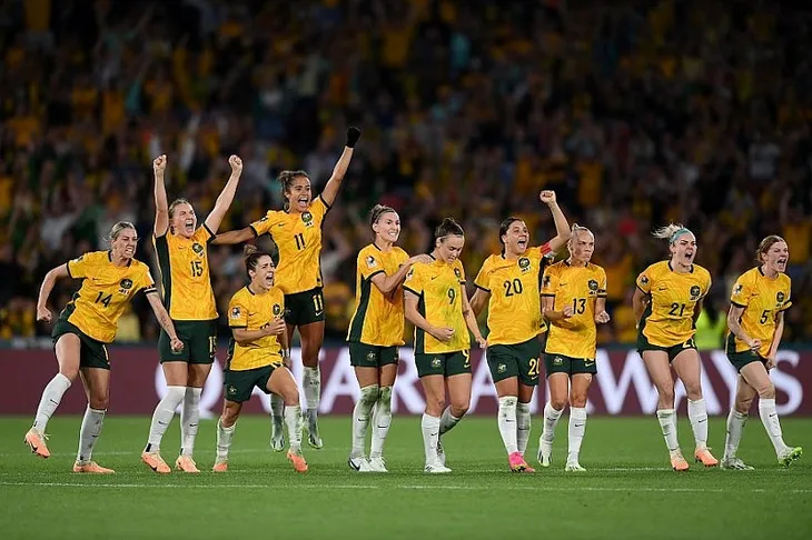 ĐT nữ Australia và ĐT nữ Anh tiến vào bán kết World Cup nữ 2023 - Ảnh 3. ĐT nữ Australia và ĐT nữ Anh tiến vào bán kết World Cup nữ 2023 - Ảnh 3.