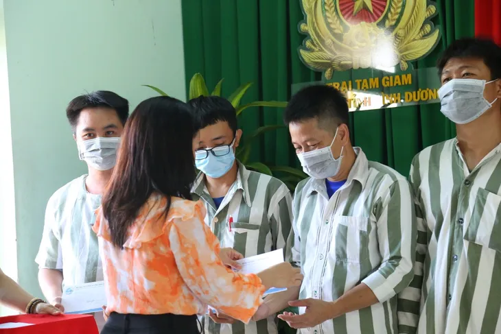 Chuẩn bị hành trang cho người lầm lỡ sớm tái hòa nhập cộng đồng - Ảnh 1.