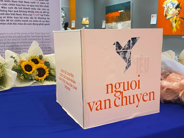 Triển lãm “Cam-Hoạ-Sắc” lan tỏa lòng biết ơn tới những nạn nhân nhiễm chất độc màu da cam - Ảnh 7. Triển lãm “Cam-Hoạ-Sắc” lan tỏa lòng biết ơn tới những nạn nhân nhiễm chất độc màu da cam - Ảnh 7.