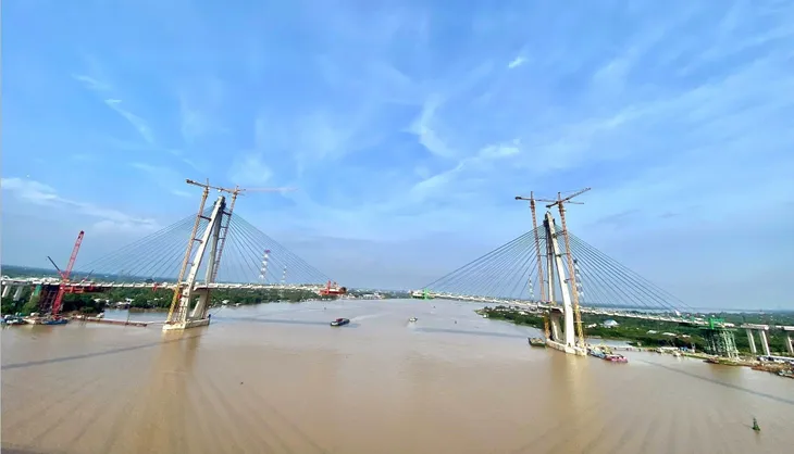 Dự án cầu Mỹ Thuận 2 thi công xuyên lễ để kịp tiến độ - Ảnh 2. Dự án cầu Mỹ Thuận 2 thi công xuyên lễ để kịp tiến độ - Ảnh 2.