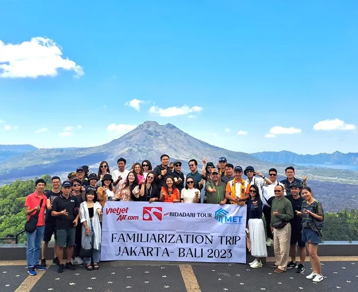 MET E&M đồng hành tổ chức famtrip trên chuyến bay đầu tiên từ TP Hồ Chí Minh đến Jakarta - Ảnh 3. MET E&M đồng hành tổ chức famtrip trên chuyến bay đầu tiên từ TP Hồ Chí Minh đến Jakarta - Ảnh 3.