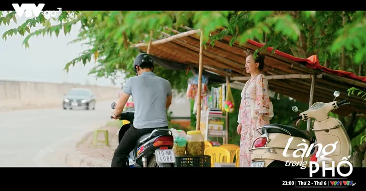 Làng trong phố - Tập 13: Hùng được nhiều phụ nữ xóm trọ si mê - Ảnh 8. Làng trong phố - Tập 13: Hùng được nhiều phụ nữ xóm trọ si mê - Ảnh 8.