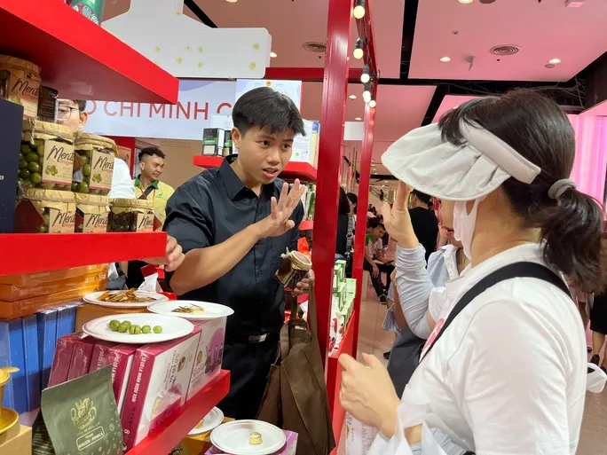 Gần 100 doanh nghiệp tham gia Tuần hàng Việt Nam tại Thái Lan - Ảnh 1. Gần 100 doanh nghiệp tham gia Tuần hàng Việt Nam tại Thái Lan - Ảnh 1.