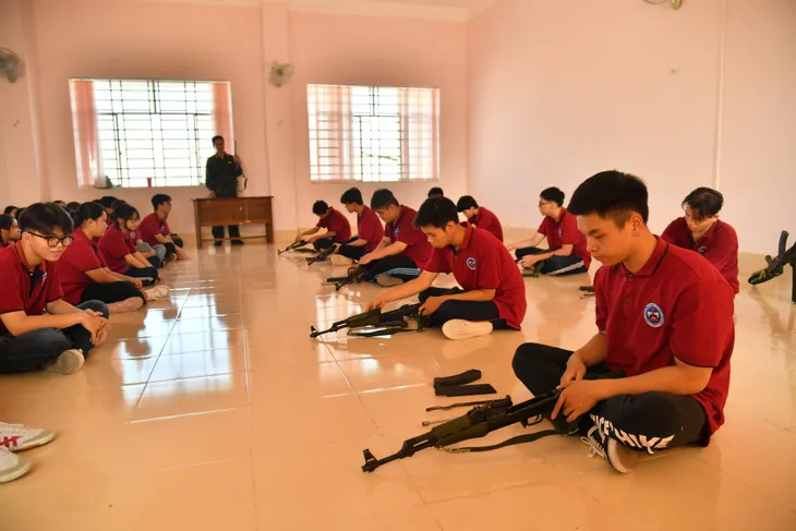 Kiên Giang: Làm mới bộ môn giáo dục Quốc phòng – An ninh cho học sinh, sinh viên - Ảnh 1. Kiên Giang: Làm mới bộ môn giáo dục Quốc phòng – An ninh cho học sinh, sinh viên - Ảnh 1.