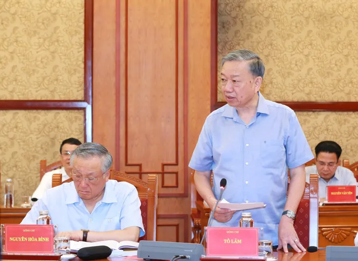 Tổng Bí thư: Công tác phòng, chống tham nhũng, tiêu cực không chịu bất cứ sức ép nào - Ảnh 2. Tổng Bí thư: Công tác phòng, chống tham nhũng, tiêu cực không chịu bất cứ sức ép nào - Ảnh 2.
