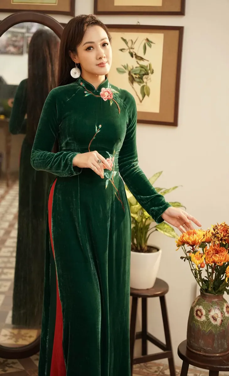 Á hậu Trương Mỹ Nhân và bạn trai đăng ký kết hôn, Kỳ Duyên gọi Minh Triệu là một nửa hoàn hảo - Ảnh 8. Á hậu Trương Mỹ Nhân và bạn trai đăng ký kết hôn, Kỳ Duyên gọi Minh Triệu là một nửa hoàn hảo - Ảnh 8.