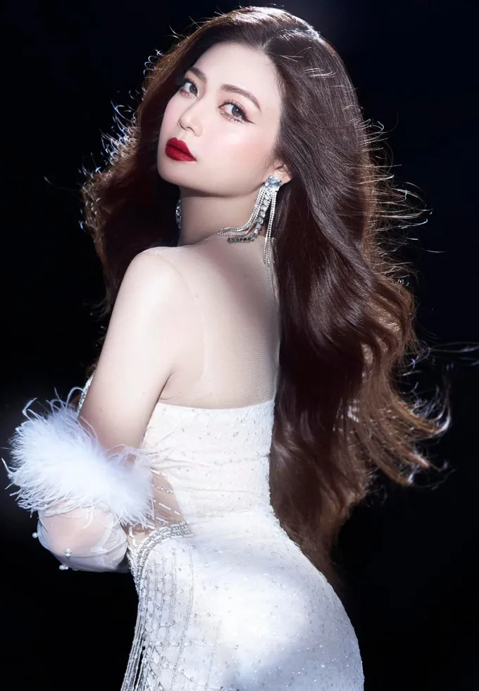 Cuộc sống của Kiều Anh và hai nữ chính Phía trước là bầu trời sau 21 năm - Ảnh 3. Cuộc sống của Kiều Anh và hai nữ chính Phía trước là bầu trời sau 21 năm - Ảnh 3.