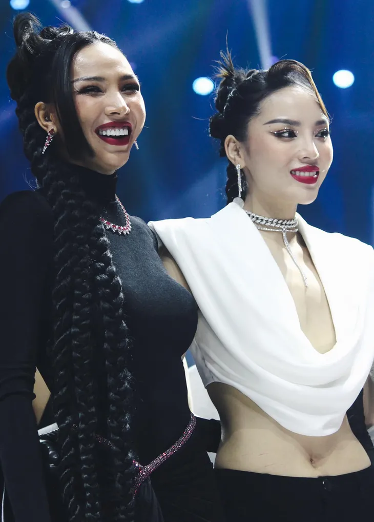 Á hậu Trương Mỹ Nhân và bạn trai đăng ký kết hôn, Kỳ Duyên gọi Minh Triệu là một nửa hoàn hảo - Ảnh 2. Á hậu Trương Mỹ Nhân và bạn trai đăng ký kết hôn, Kỳ Duyên gọi Minh Triệu là một nửa hoàn hảo - Ảnh 2.