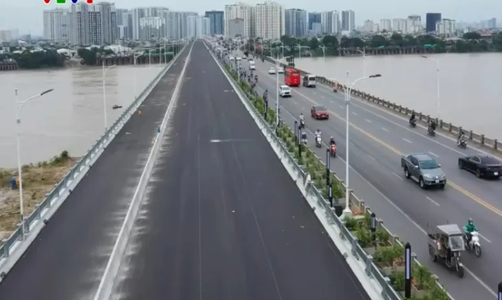 Cầu Vĩnh Tuy 2 dự kiến thông xe trước ngày 10/10 - Ảnh 1. Cầu Vĩnh Tuy 2 dự kiến thông xe trước ngày 10/10 - Ảnh 1.