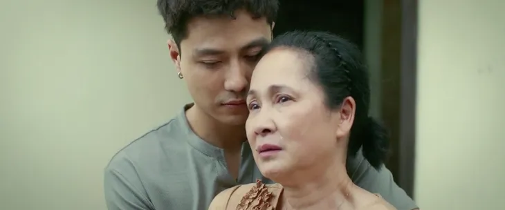 Gia đình mình vui bất thình lình - Tập 48: Rũ bỏ quá khứ để sống thanh thản, Phương đâu hay Công mới là người đau nhất - Ảnh 47. Gia đình mình vui bất thình lình - Tập 48: Rũ bỏ quá khứ để sống thanh thản, Phương đâu hay Công mới là người đau nhất - Ảnh 47.