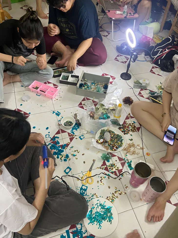 Nhiều nhà thiết kế trẻ tranh tài với phần thi trang phục dân tộc của Miss Grand Vietnam 2023 - Ảnh 2. Nhiều nhà thiết kế trẻ tranh tài với phần thi trang phục dân tộc của Miss Grand Vietnam 2023 - Ảnh 2.