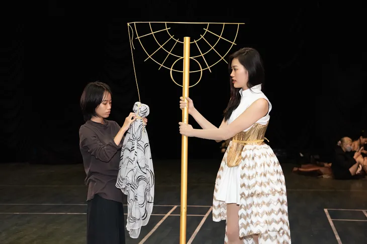 Nhiều nhà thiết kế trẻ tranh tài với phần thi trang phục dân tộc của Miss Grand Vietnam 2023 - Ảnh 8. Nhiều nhà thiết kế trẻ tranh tài với phần thi trang phục dân tộc của Miss Grand Vietnam 2023 - Ảnh 8.
