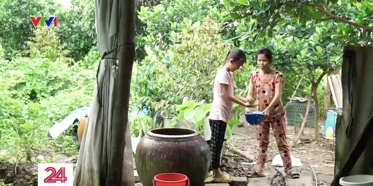Cặp lá yêu thương: Mẹ là chỗ dựa của con - Ảnh 2. Cặp lá yêu thương: Mẹ là chỗ dựa của con - Ảnh 2.
