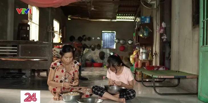 Cặp lá yêu thương: Mẹ là chỗ dựa của con - Ảnh 3. Cặp lá yêu thương: Mẹ là chỗ dựa của con - Ảnh 3.