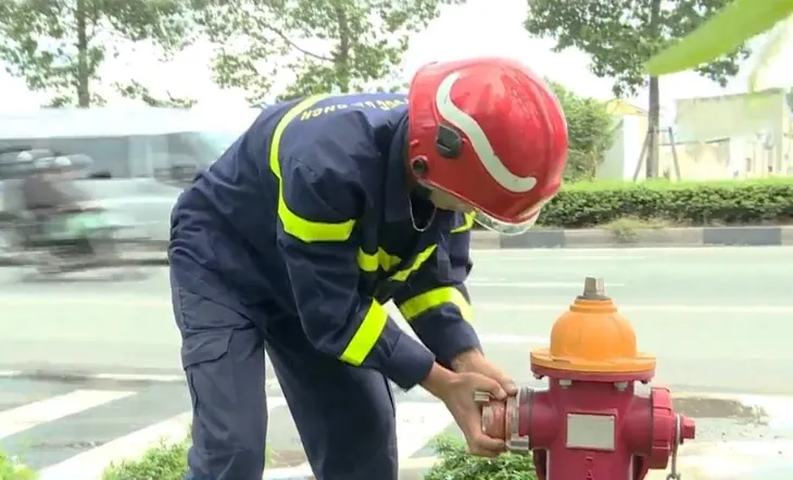 Sáng kiến nhỏ, hiệu quả lớn trong phòng cháy, chữa cháy - Ảnh 2. Sáng kiến nhỏ, hiệu quả lớn trong phòng cháy, chữa cháy - Ảnh 2.