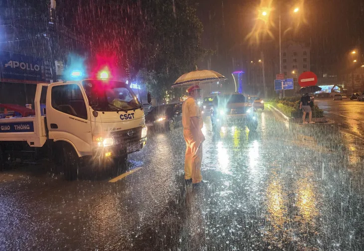 Mưa lớn kéo dài gây ngập úng cục bộ tại Điện Biên - Ảnh 4. Mưa lớn kéo dài gây ngập úng cục bộ tại Điện Biên - Ảnh 4.