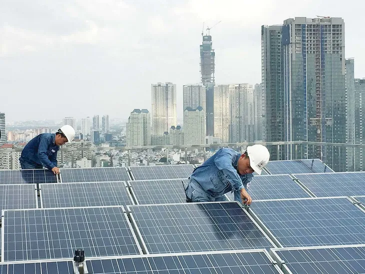 Phát triển điện mặt trời mái nhà: Cần thực hiện có lộ trình - Ảnh 1. Phát triển điện mặt trời mái nhà: Cần thực hiện có lộ trình - Ảnh 1.