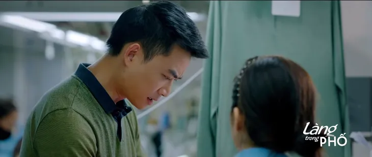 Làng trong phố - Tập 3: Hoài năn nỉ đội trưởng được nghỉ chăm con ốm - Ảnh 1. Làng trong phố - Tập 3: Hoài năn nỉ đội trưởng được nghỉ chăm con ốm - Ảnh 1.