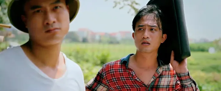 Làng trong phố - Tập 3: Không muốn mang tiếng ăn bám vợ, Hiếu quyết tâm lên thành phố tìm việc - Ảnh 2. Làng trong phố - Tập 3: Không muốn mang tiếng ăn bám vợ, Hiếu quyết tâm lên thành phố tìm việc - Ảnh 2.