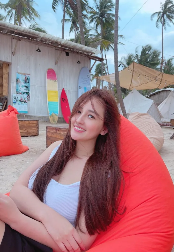 Nhã Phương xinh đẹp bên con gái, Hoa hậu Mai Phương Thúy chạm mốc 71 kg - Ảnh 2. Nhã Phương xinh đẹp bên con gái, Hoa hậu Mai Phương Thúy chạm mốc 71 kg - Ảnh 2.