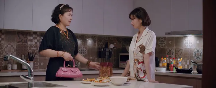 Món quà của cha - Tập 9: Ngày đầu đi hát, Thảo đã thành ngôi sao của quán - Ảnh 13. Món quà của cha - Tập 9: Ngày đầu đi hát, Thảo đã thành ngôi sao của quán - Ảnh 13.